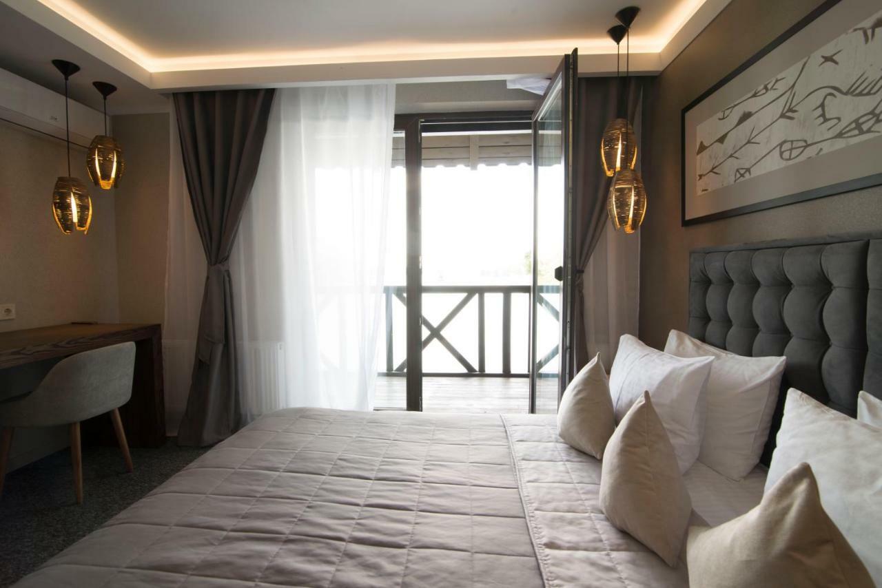 Bartolomeo Hotel Dnipro Exterior photo